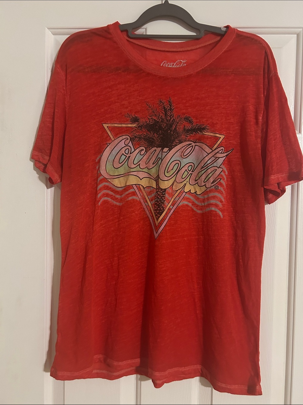 Coca-Cola Red Tee with Tropical‎ Palm Graphic lightweight Size Medium